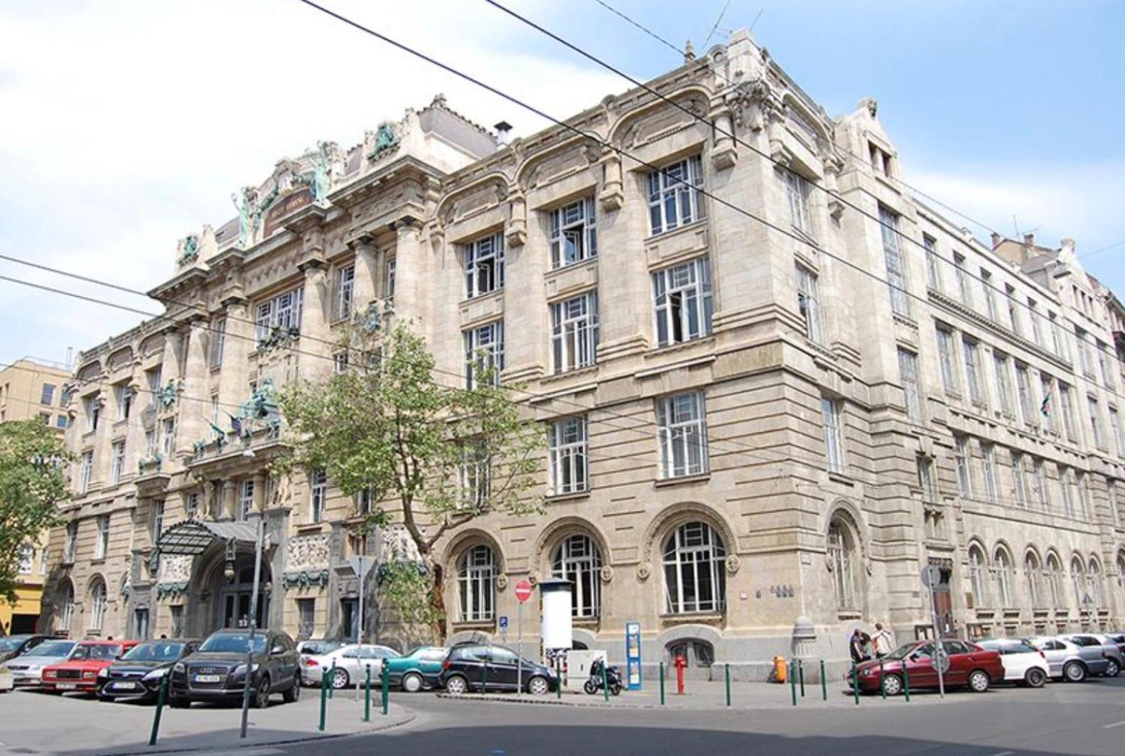 Andrassy Adventures Lägenhet Budapest Exteriör bild